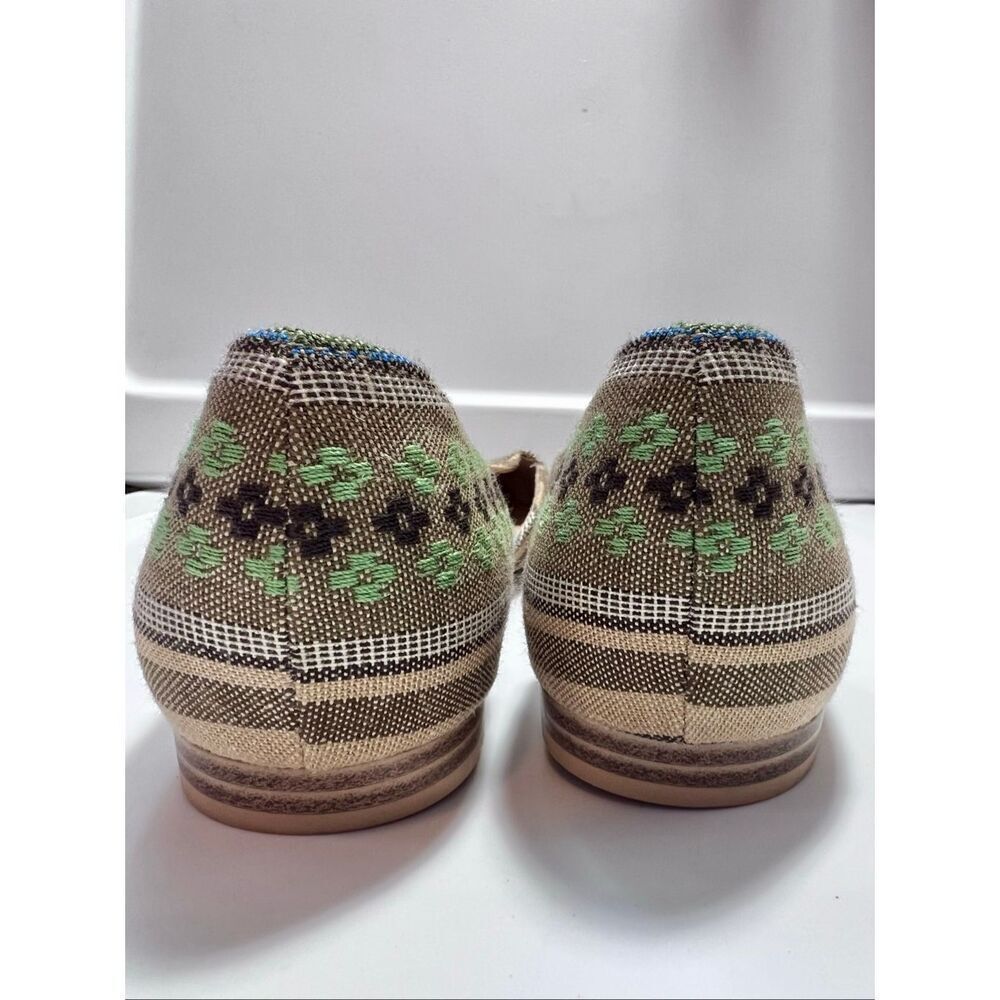 Isaac Mizrahi NY Flowers & Stripes Green / Tan Flats 8 - Picture 4 of 7